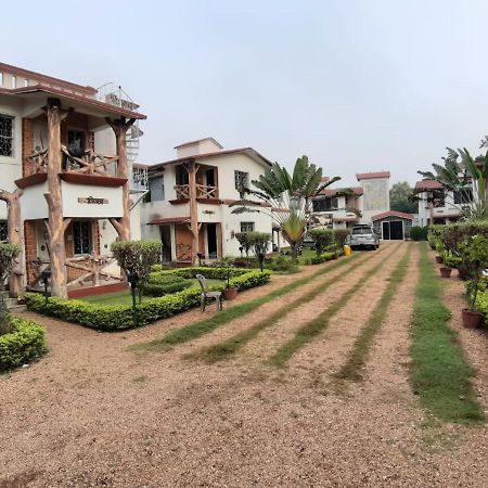 New Hemanjali Resort Bolpur Buitenkant foto